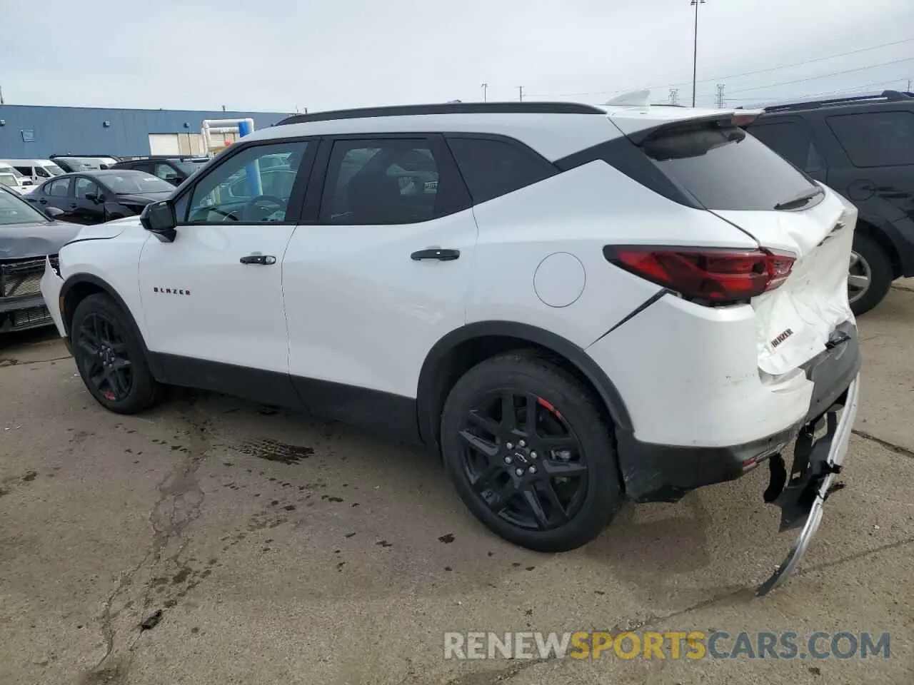 2 fotografías del automóvil dañado 3GNKBCR46RS226907 CHEVROLET BLAZER 2024