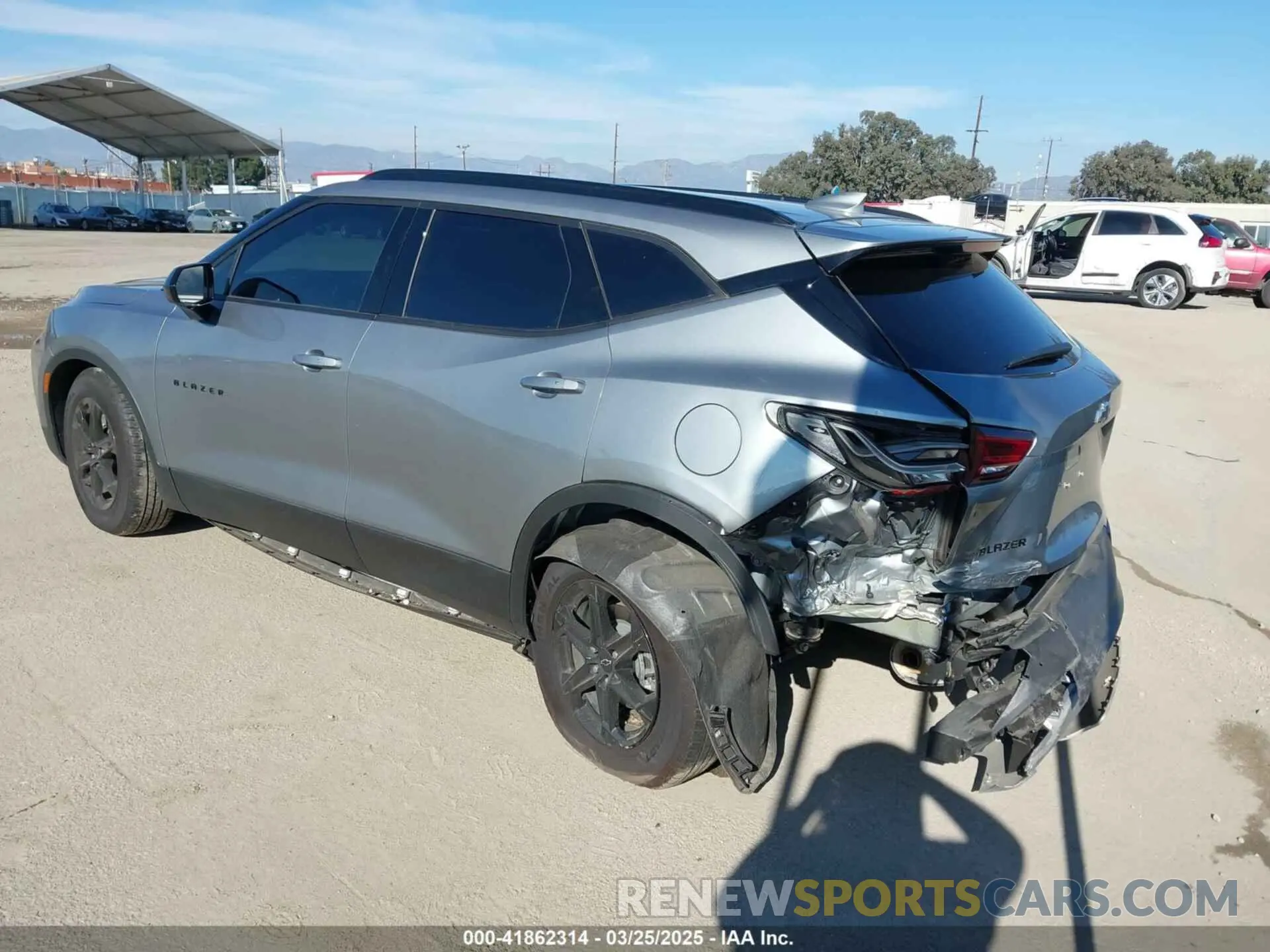 3 fotografías del automóvil dañado 3GNKBCR47RS125584 CHEVROLET BLAZER 2024