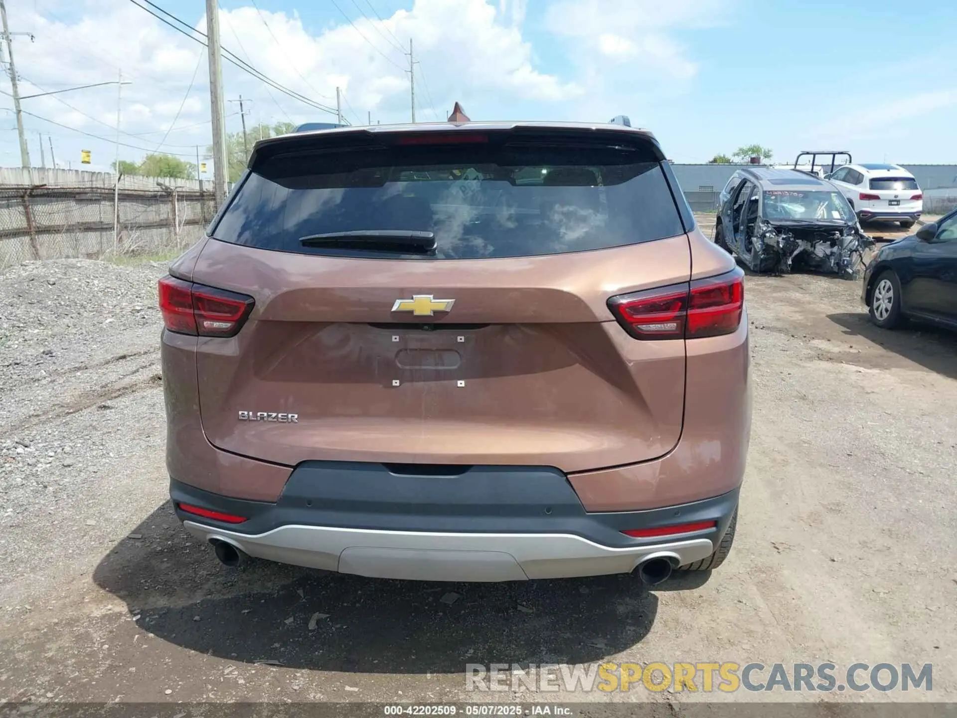 16 fotografías del automóvil dañado 3GNKBCR4XRS165349 CHEVROLET BLAZER 2024