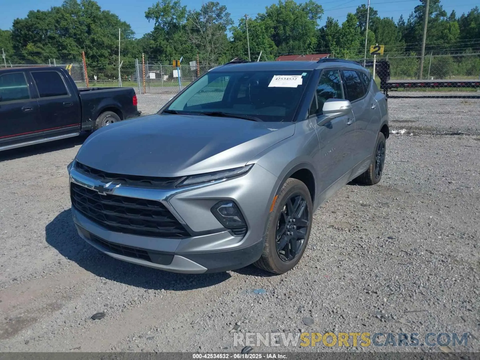 2 fotografías del automóvil dañado 3GNKBDR47RS181725 CHEVROLET BLAZER 2024