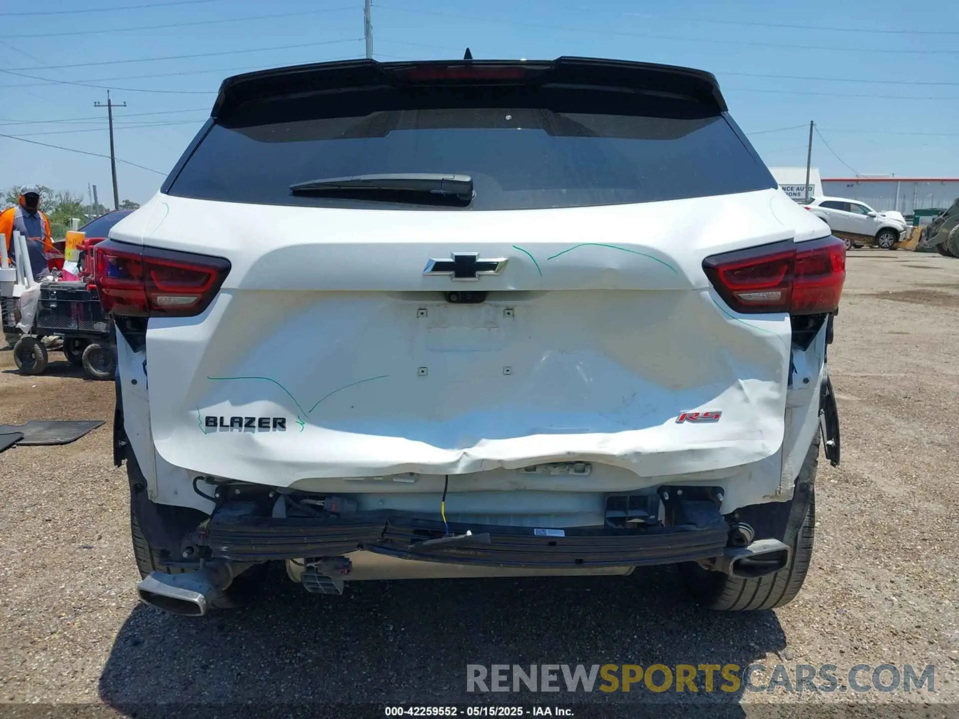 17 fotografías del automóvil dañado 3GNKBERS5RS180321 CHEVROLET BLAZER 2024