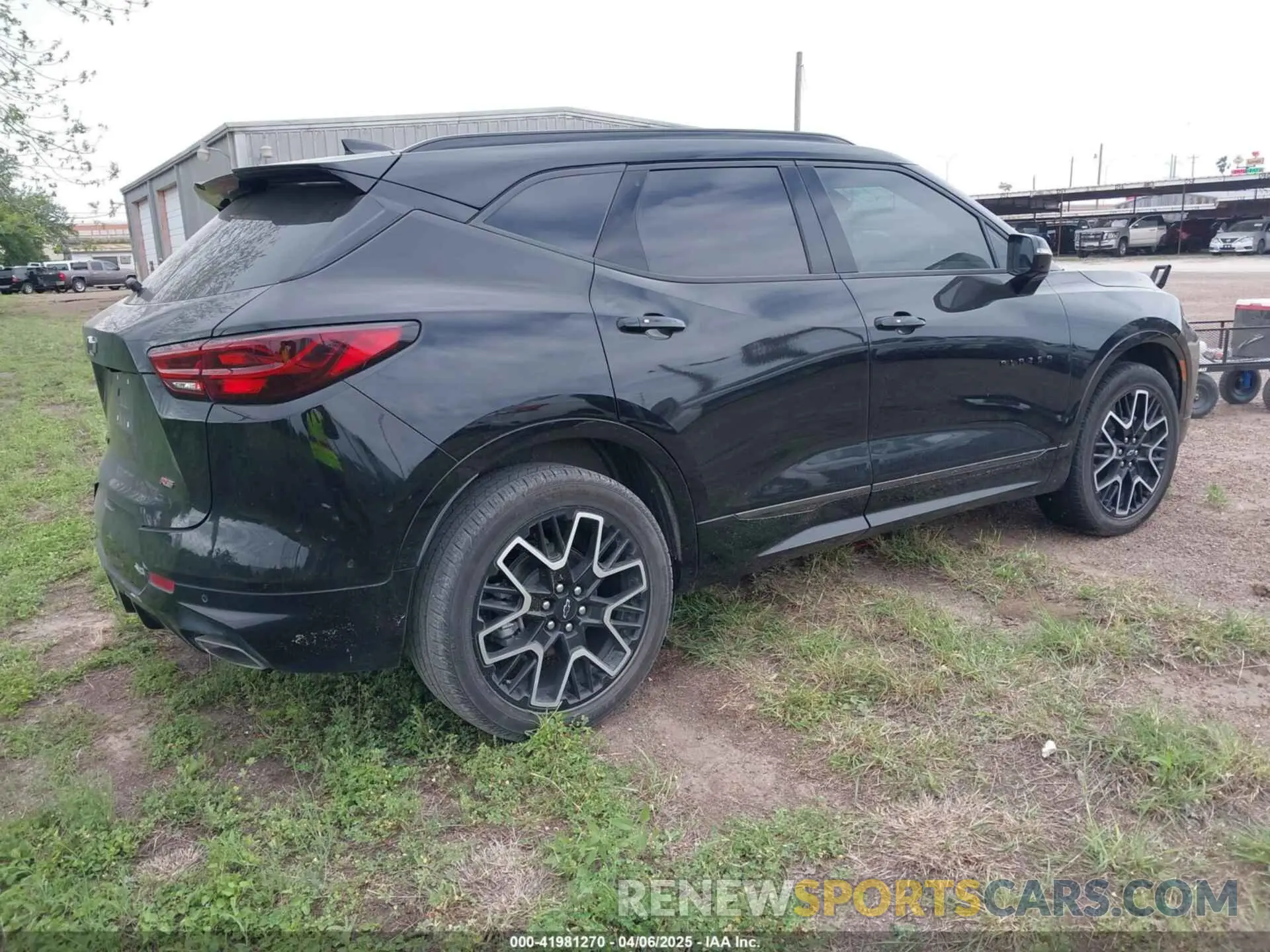 4 fotografías del automóvil dañado 3GNKBERS6RS240185 CHEVROLET BLAZER 2024