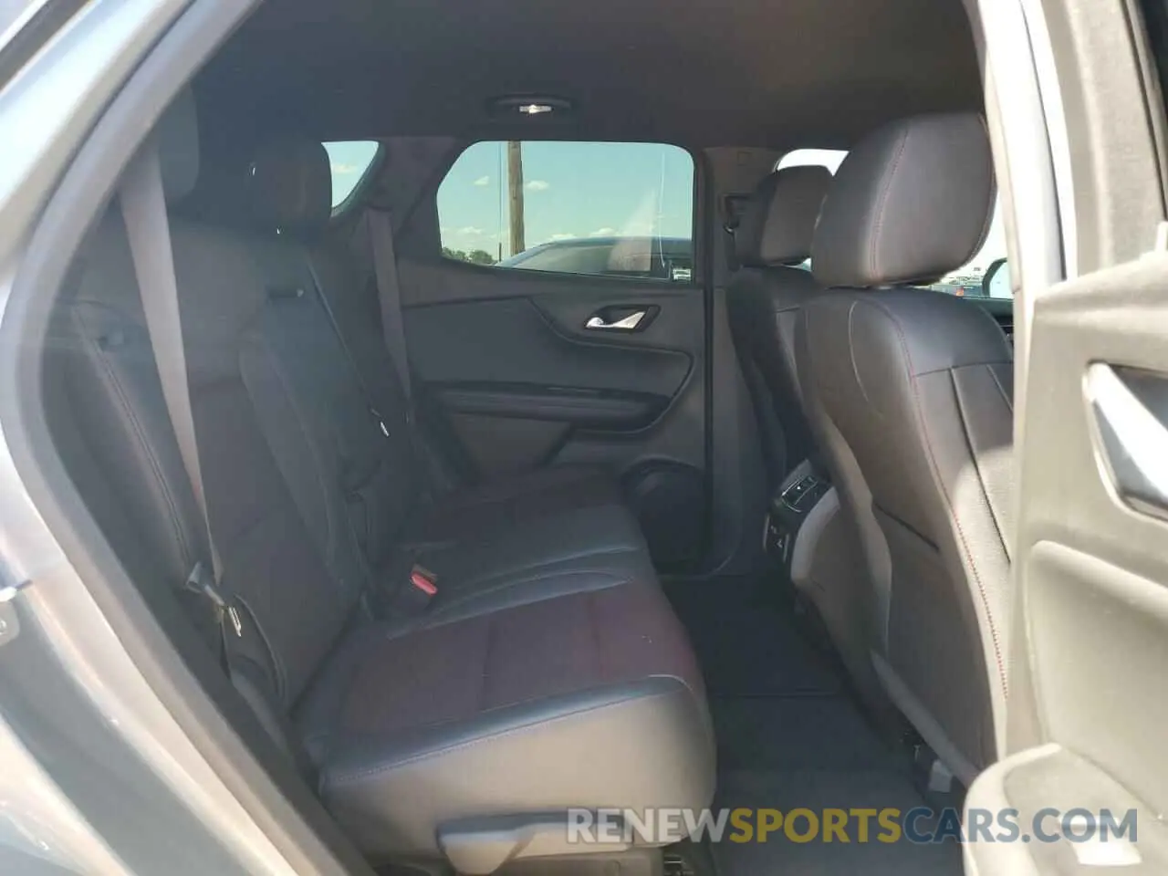 11 fotografías del automóvil dañado 3GNKBERS8RS181723 CHEVROLET BLAZER 2024