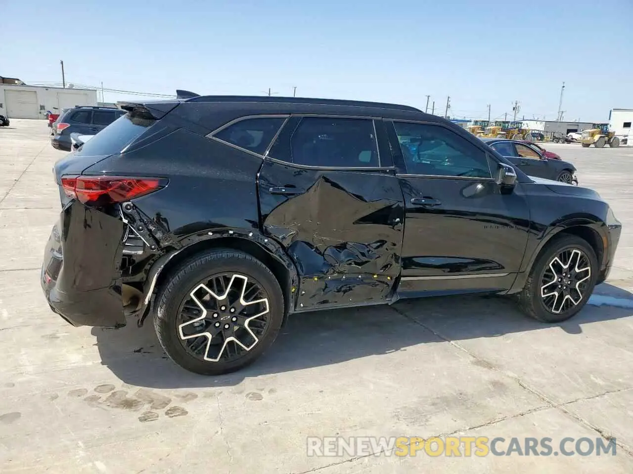 3 fotografías del automóvil dañado 3GNKBERSXRS218593 CHEVROLET BLAZER 2024