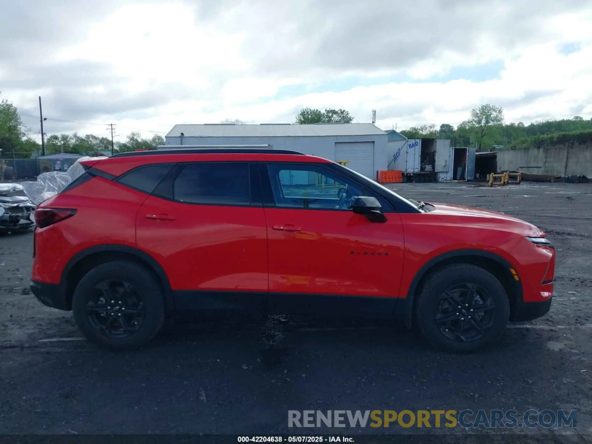 13 fotografías del automóvil dañado 3GNKBHR46RS163983 CHEVROLET BLAZER 2024