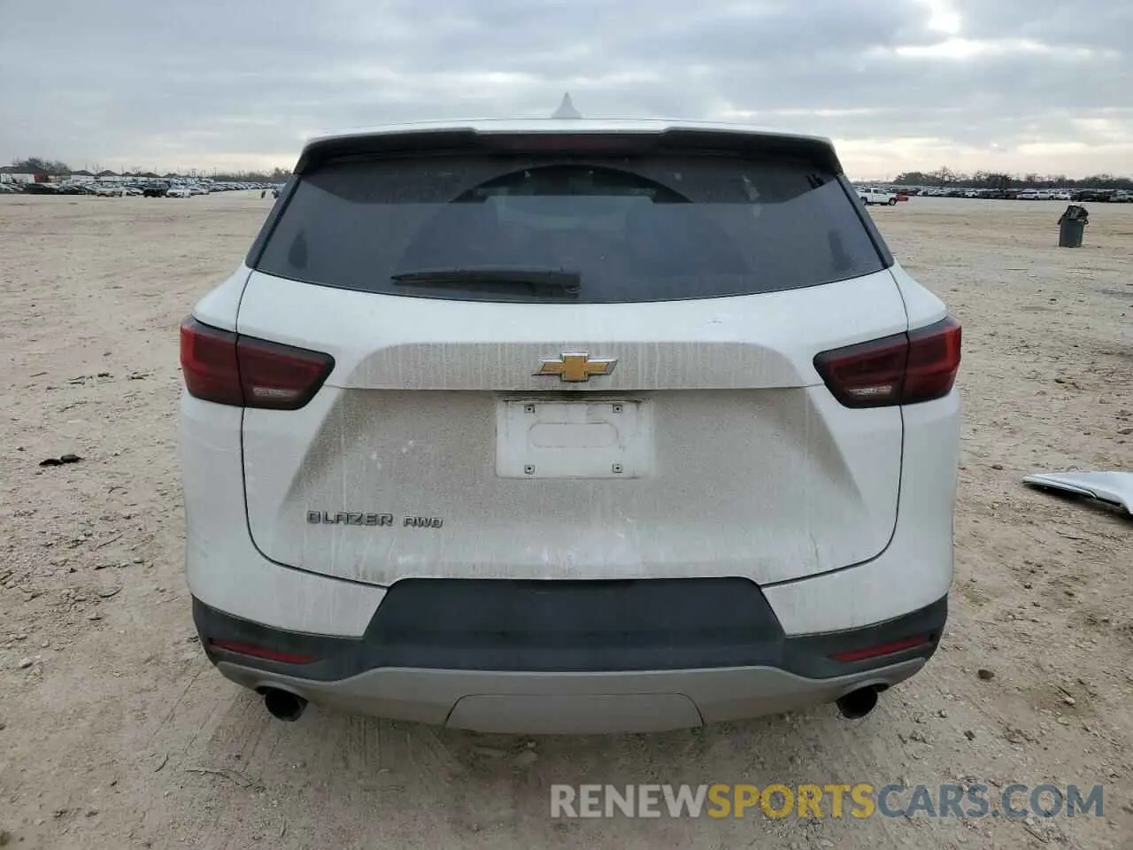 6 fotografías del automóvil dañado 3GNKBHR48RS168635 CHEVROLET BLAZER 2024