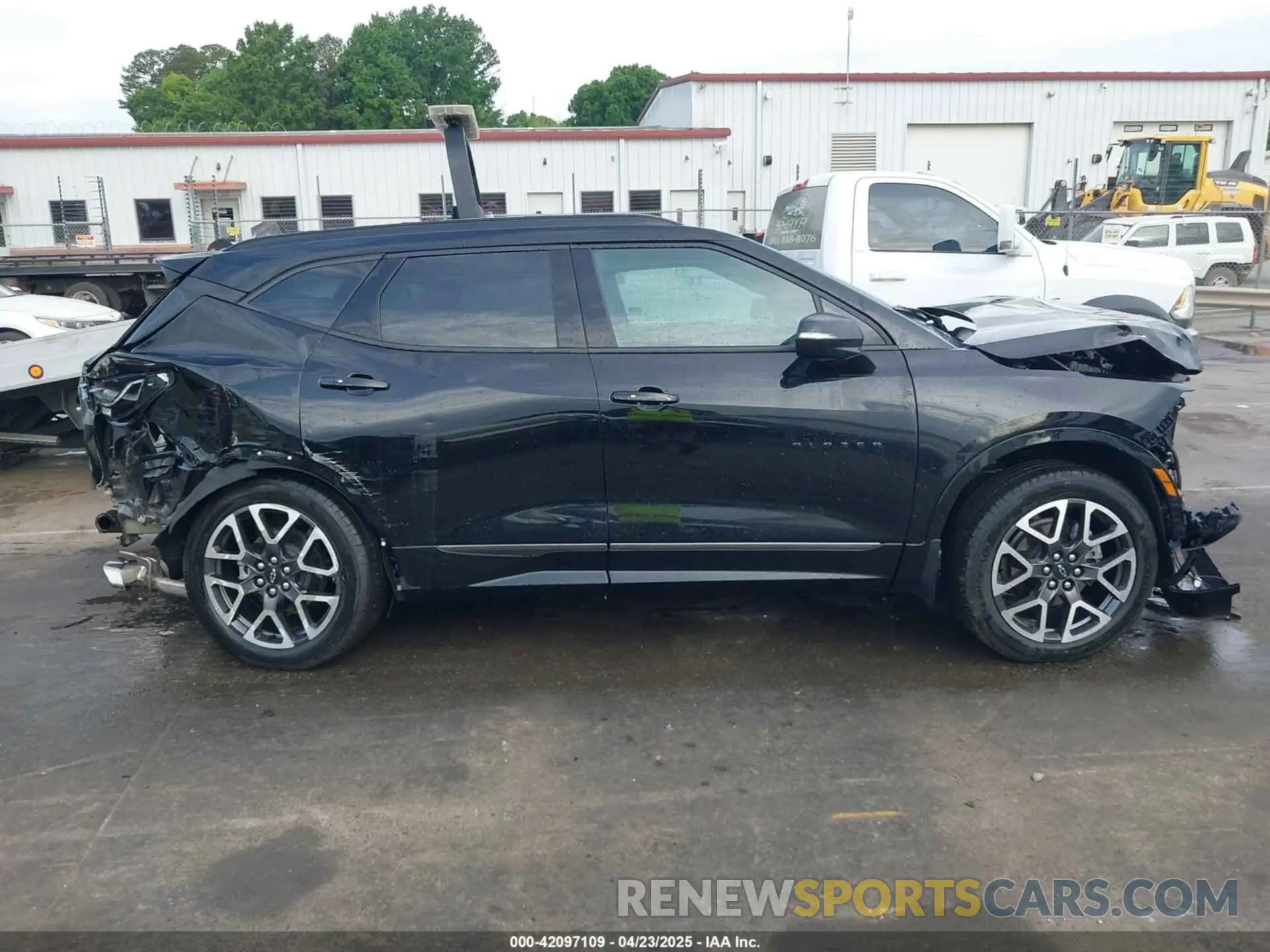 14 fotografías del automóvil dañado 3GNKBKRS1RS122026 CHEVROLET BLAZER 2024