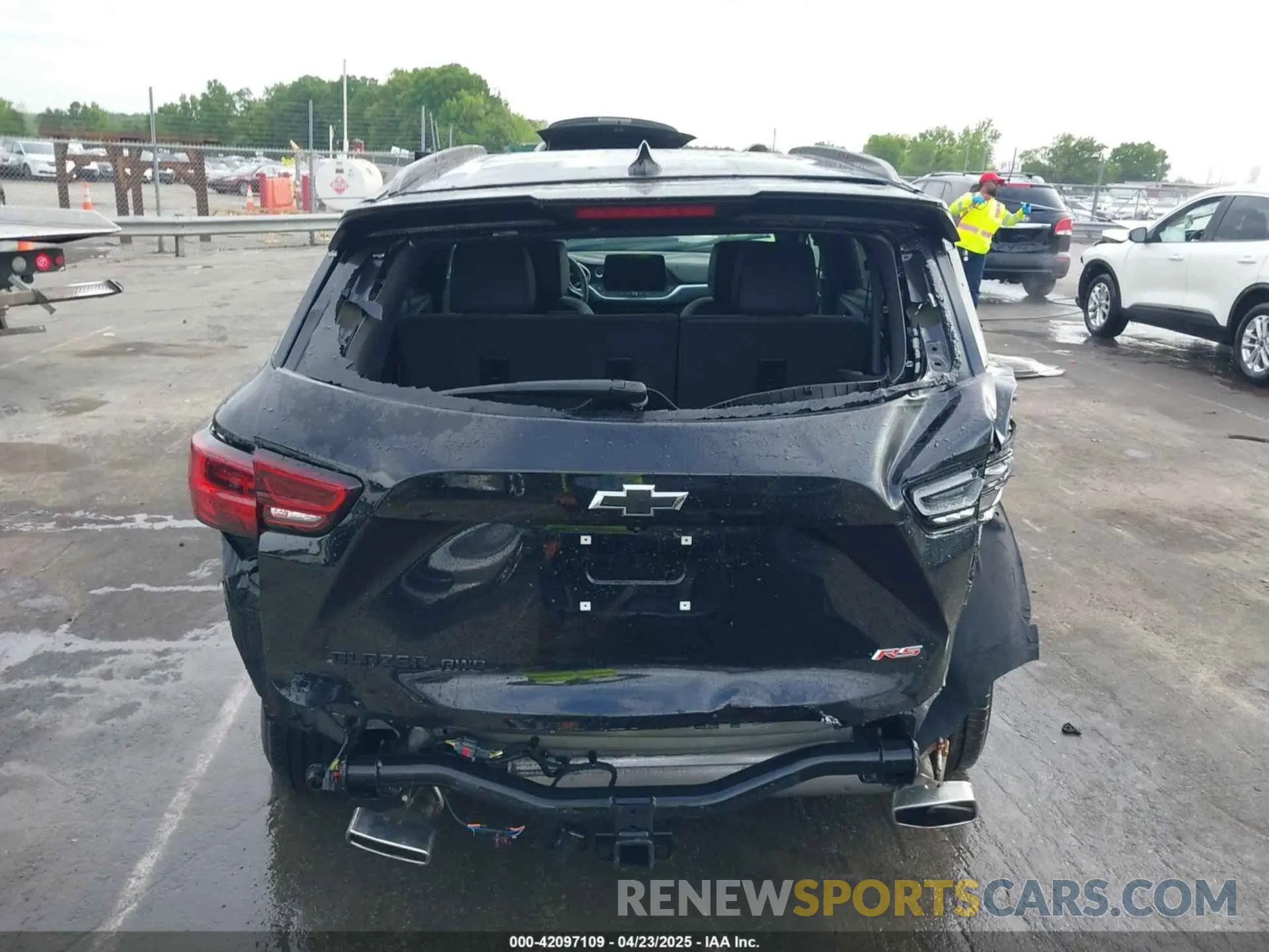 17 fotografías del automóvil dañado 3GNKBKRS1RS122026 CHEVROLET BLAZER 2024