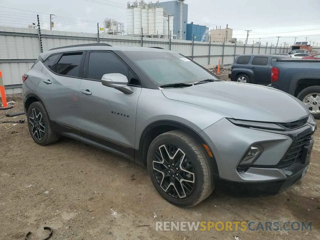 4 fotografías del automóvil dañado 3GNKBKRS5RS145213 CHEVROLET BLAZER 2024