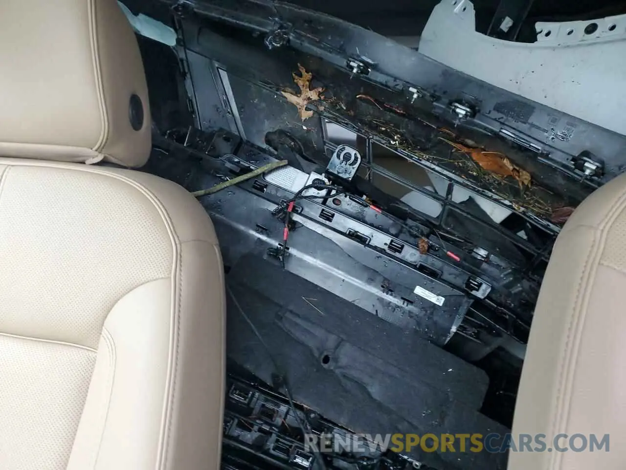 10 fotografías del automóvil dañado 3GNKBLRSXRS282234 CHEVROLET BLAZER 2024