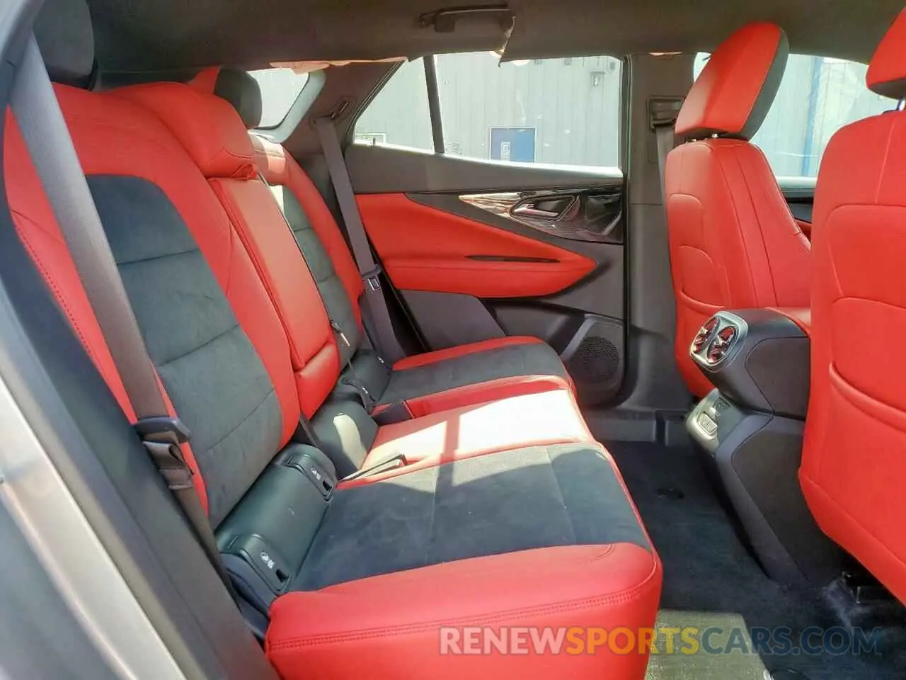 11 fotografías del automóvil dañado 3GNKDCRJ8RS200602 CHEVROLET BLAZER 2024