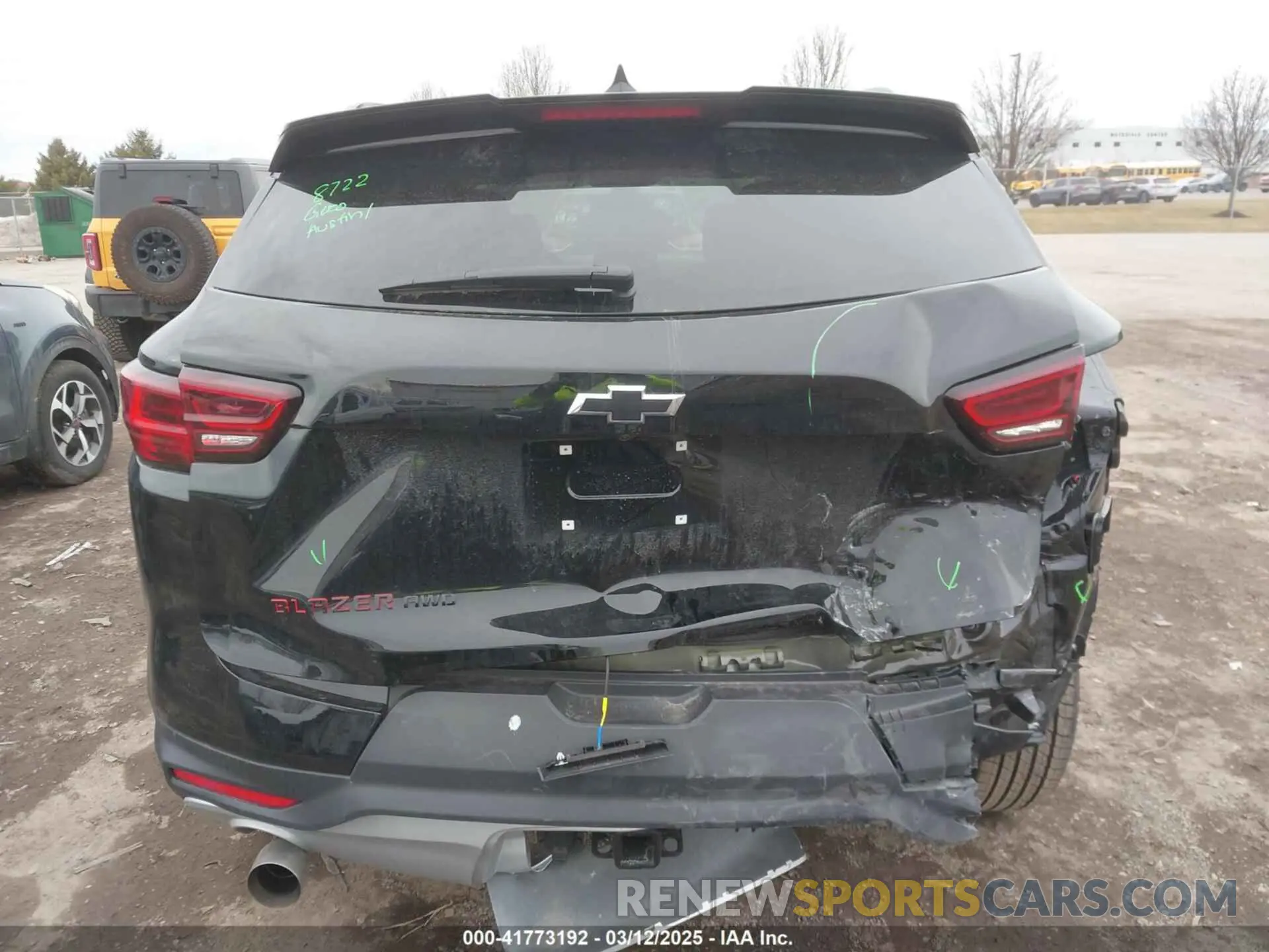 17 fotografías del automóvil dañado 3GNKBHR44SS162000 CHEVROLET BLAZER 2025