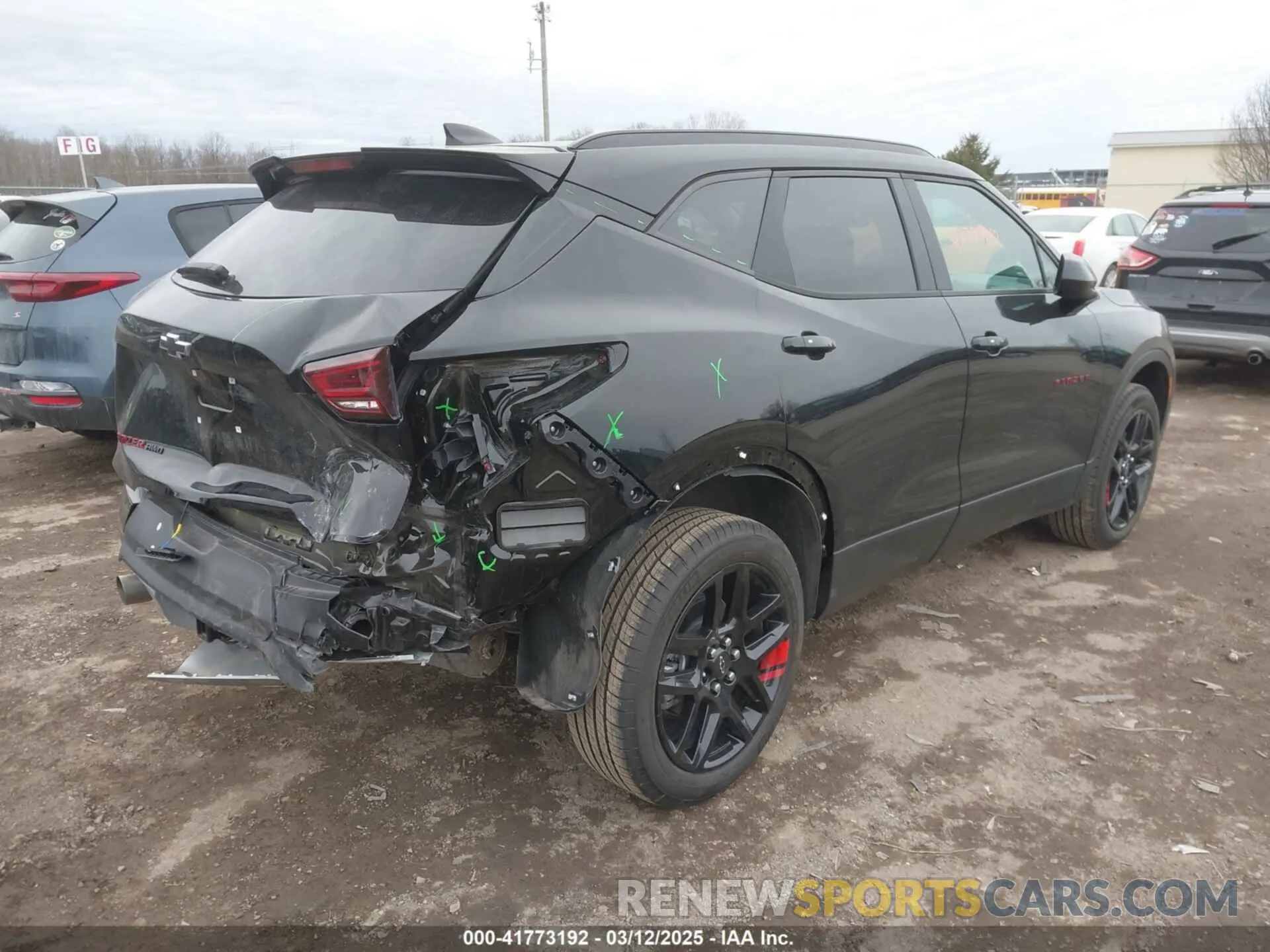 4 fotografías del automóvil dañado 3GNKBHR44SS162000 CHEVROLET BLAZER 2025