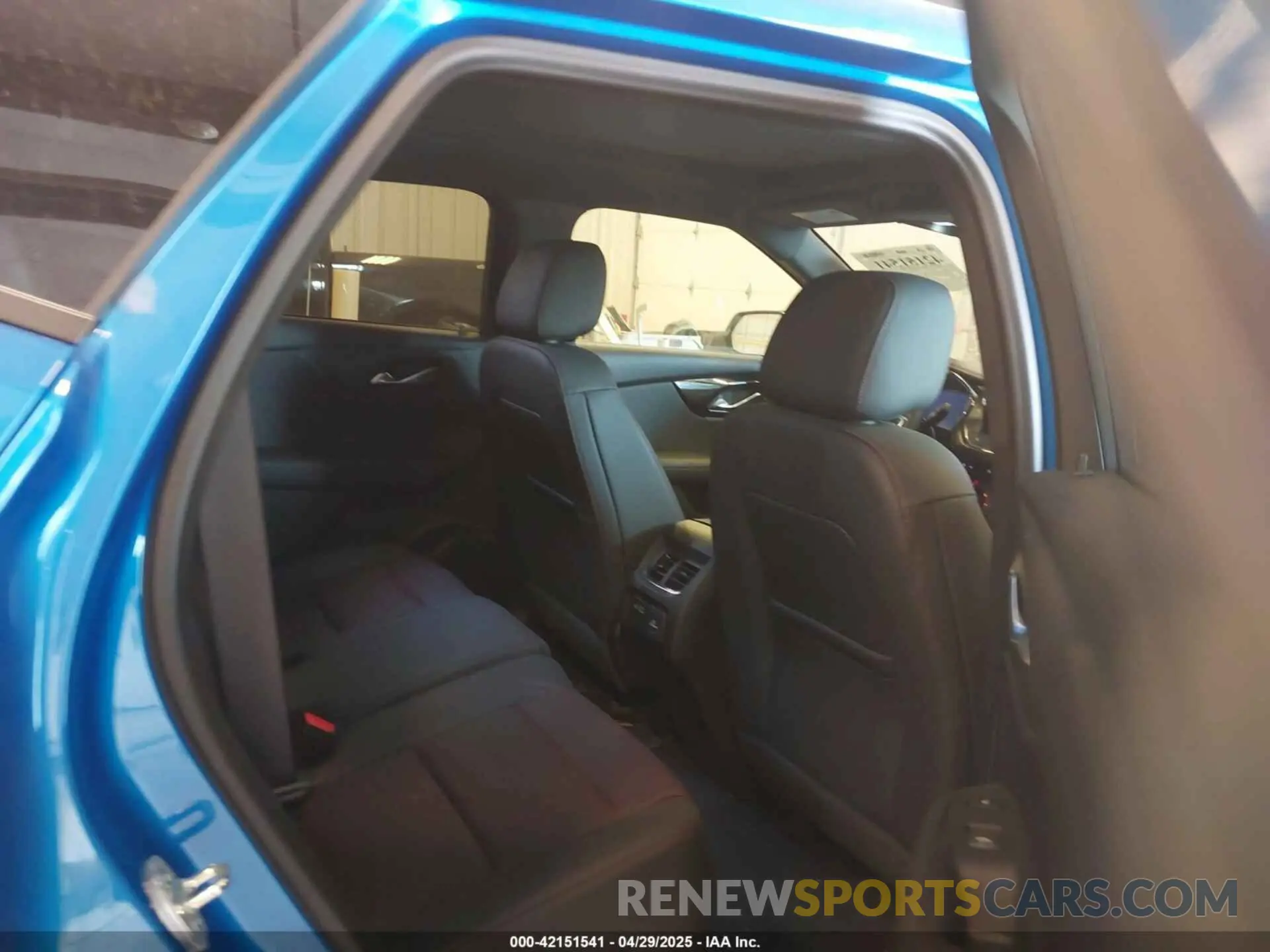 8 fotografías del automóvil dañado 3GNKBKRSXSS142457 CHEVROLET BLAZER 2025