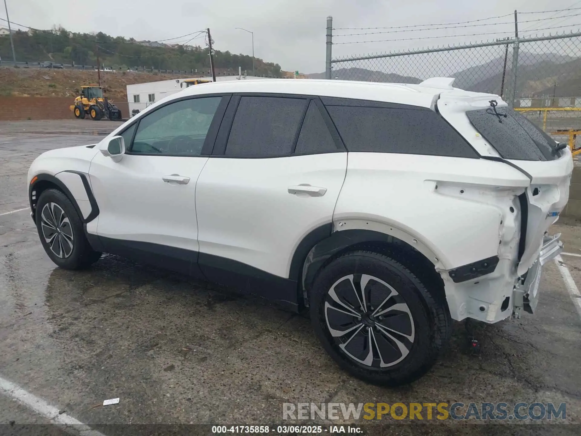 15 fotografías del automóvil dañado 3GNKDBRJ0RS218750 CHEVROLET BLAZER EV 2024
