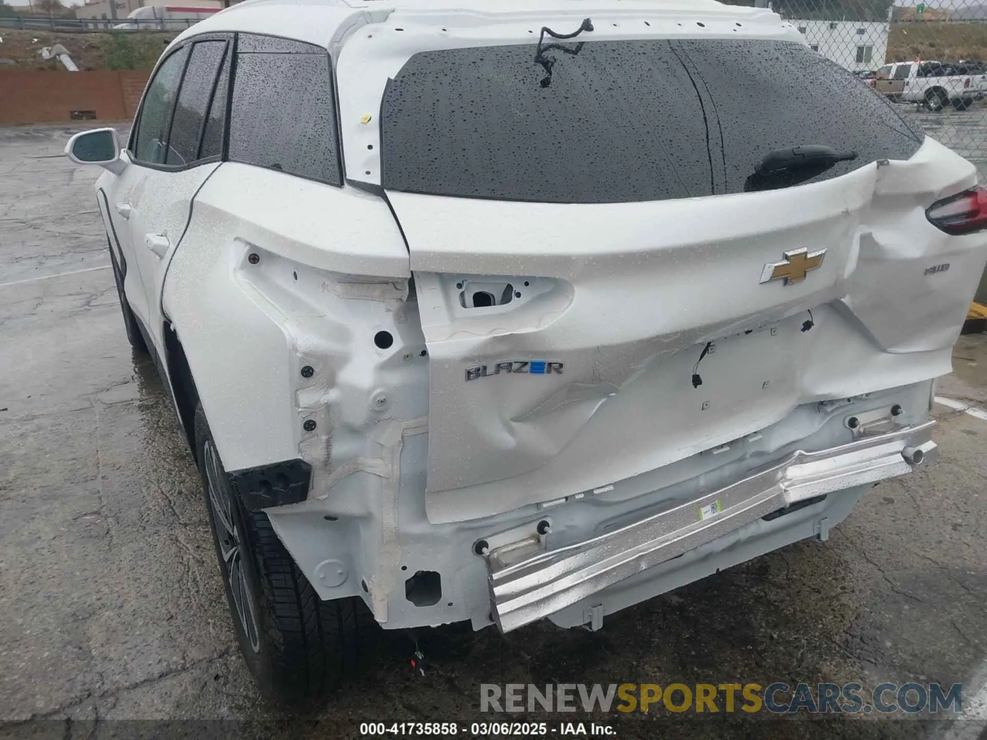 20 fotografías del automóvil dañado 3GNKDBRJ0RS218750 CHEVROLET BLAZER EV 2024