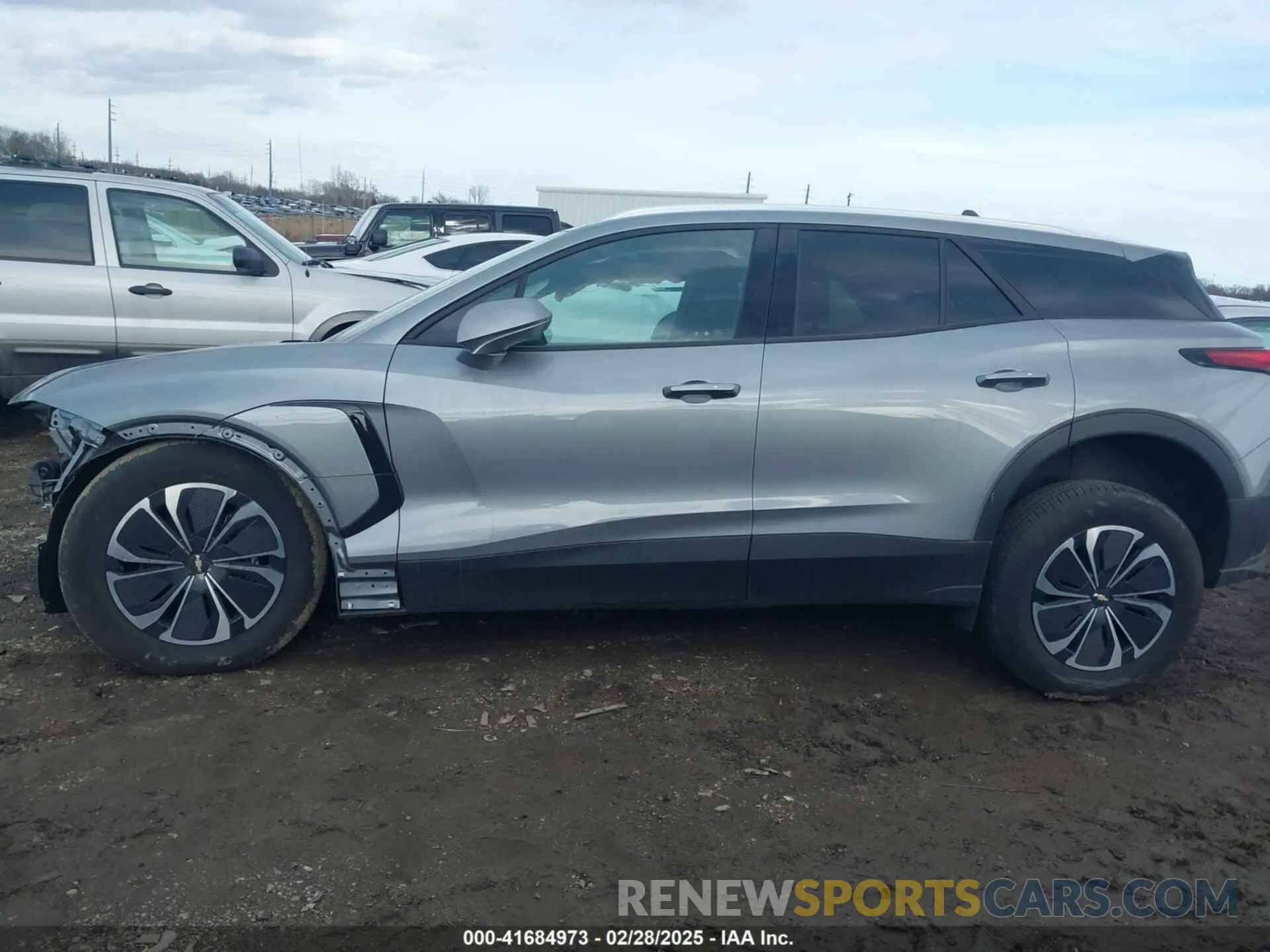 15 fotografías del automóvil dañado 3GNKDBRJ0RS277894 CHEVROLET BLAZER EV 2024
