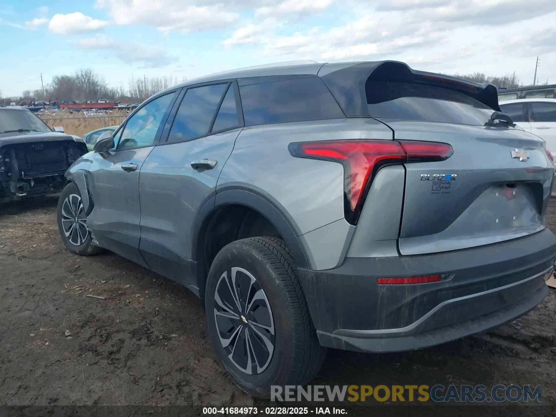 3 fotografías del automóvil dañado 3GNKDBRJ0RS277894 CHEVROLET BLAZER EV 2024
