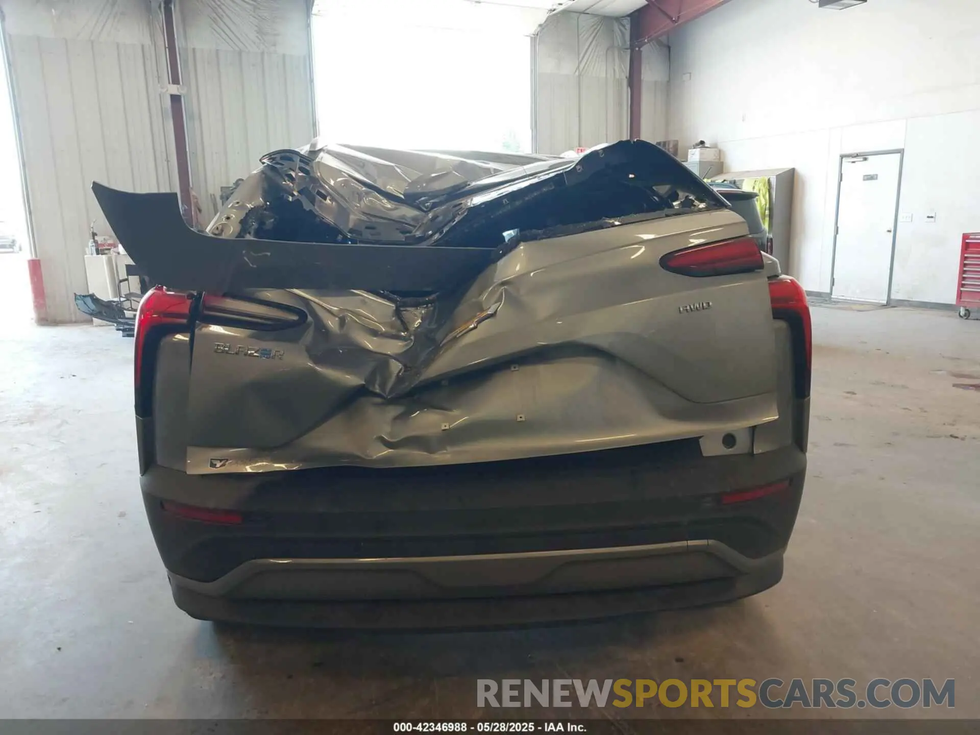16 fotografías del automóvil dañado 3GNKDBRJ6RS278046 CHEVROLET BLAZER EV 2024