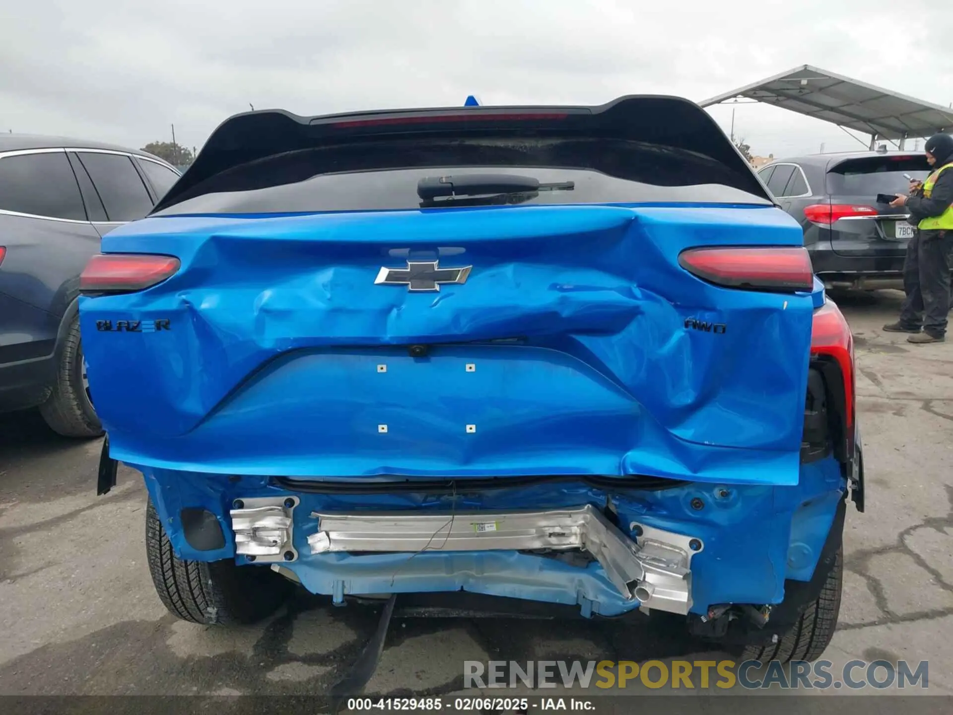 16 fotografías del automóvil dañado 3GNKDBRJ8RS263354 CHEVROLET BLAZER EV 2024