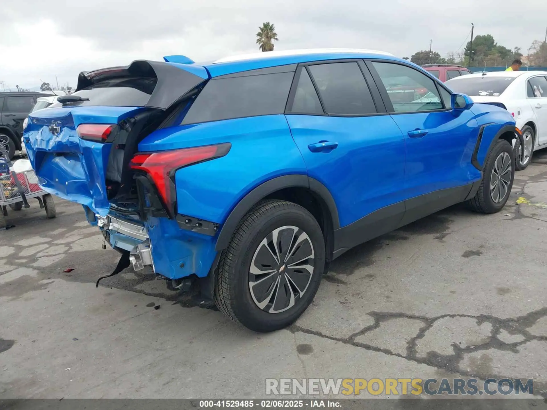 4 fotografías del automóvil dañado 3GNKDBRJ8RS263354 CHEVROLET BLAZER EV 2024