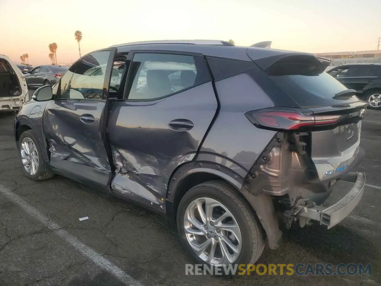 2 fotografías del automóvil dañado 1G1FY6S00N4119923 CHEVROLET BOLT 2022