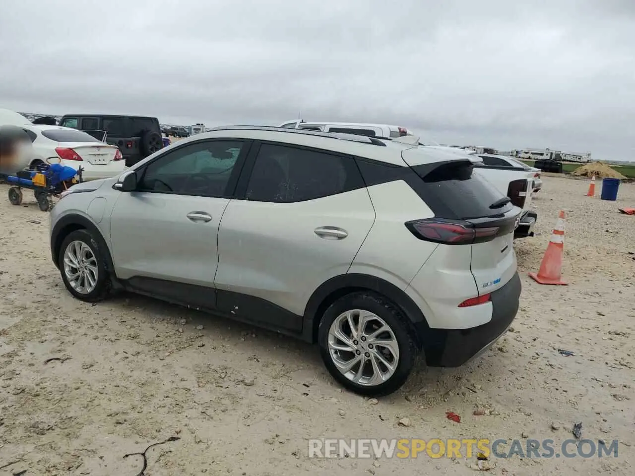 2 fotografías del automóvil dañado 1G1FY6S03P4172814 CHEVROLET BOLT 2023