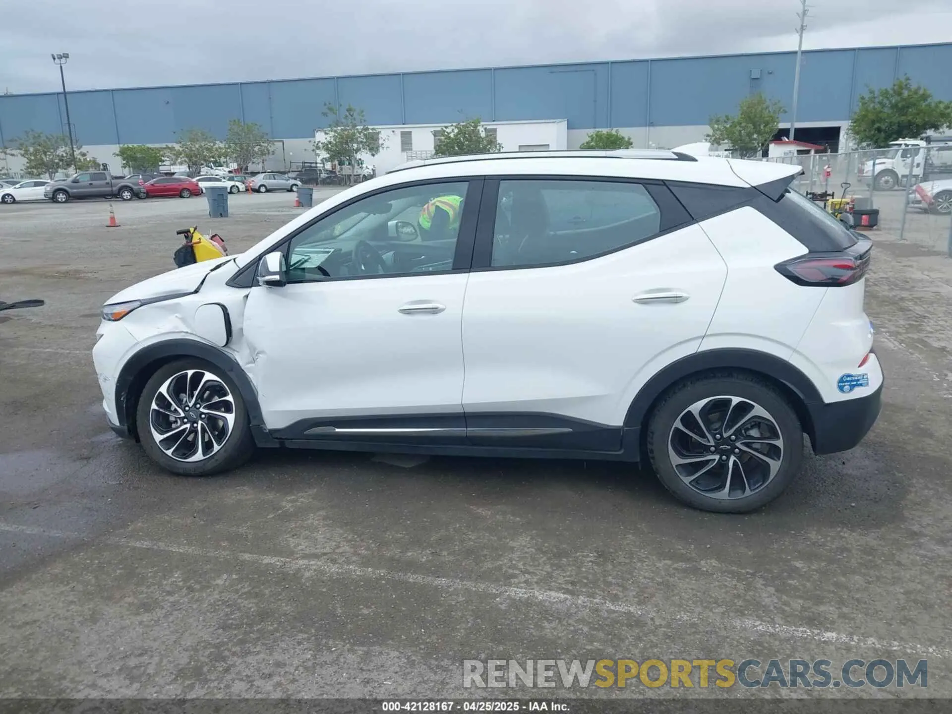 14 fotografías del automóvil dañado 1G1FZ6S06N4111502 CHEVROLET BOLT EUV 2022