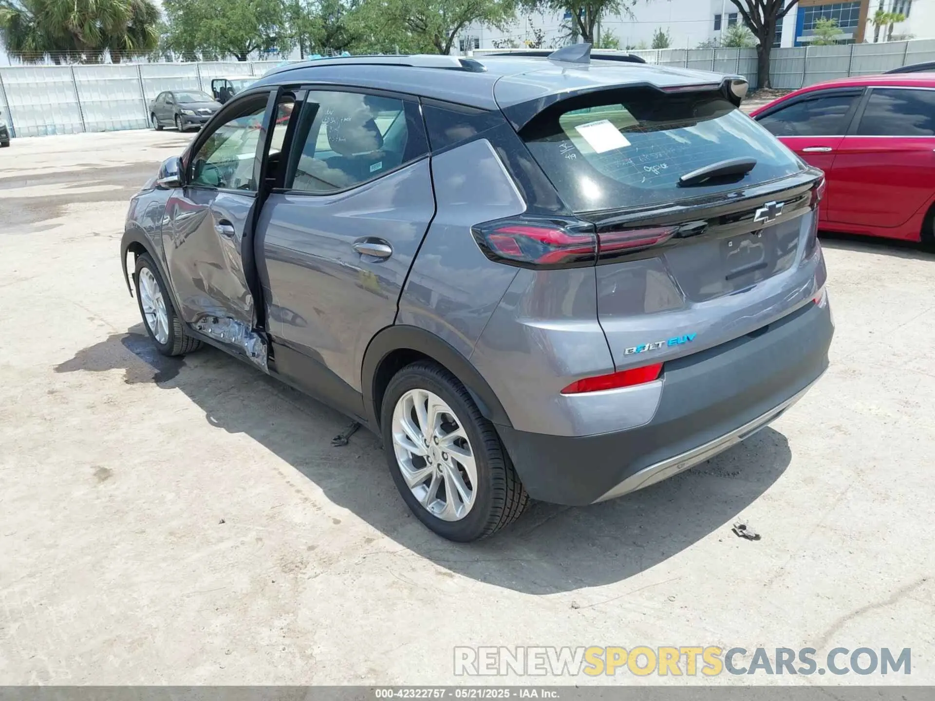 3 fotografías del automóvil dañado 1G1FY6S03P4165829 CHEVROLET BOLT EUV 2023