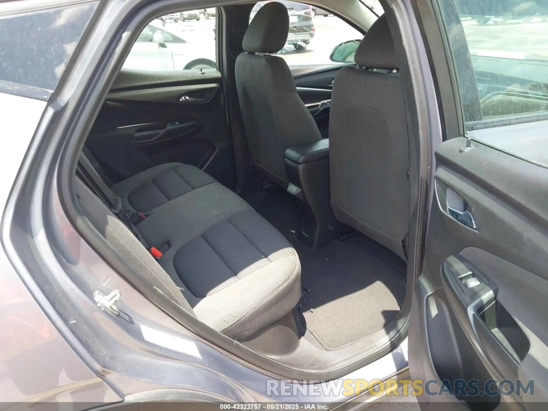 8 fotografías del automóvil dañado 1G1FY6S03P4165829 CHEVROLET BOLT EUV 2023