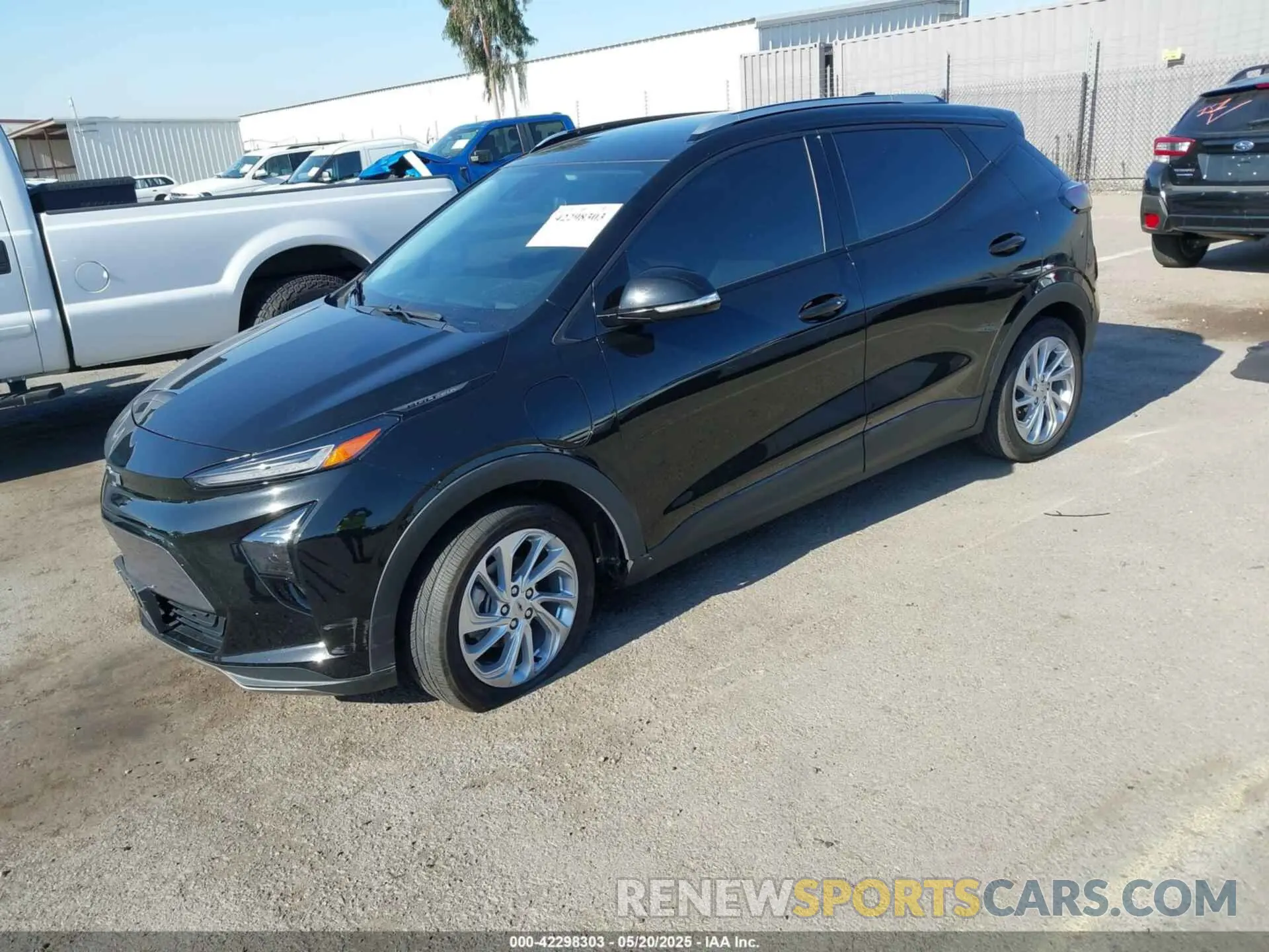 2 fotografías del automóvil dañado 1G1FY6S04P4126733 CHEVROLET BOLT EUV 2023