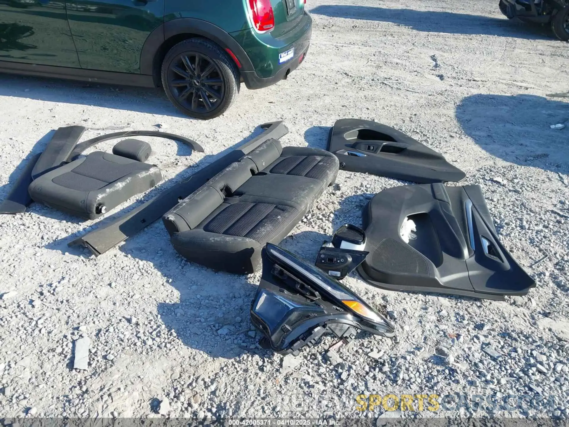12 fotografías del automóvil dañado 1G1FY6S04P4128661 CHEVROLET BOLT EUV 2023