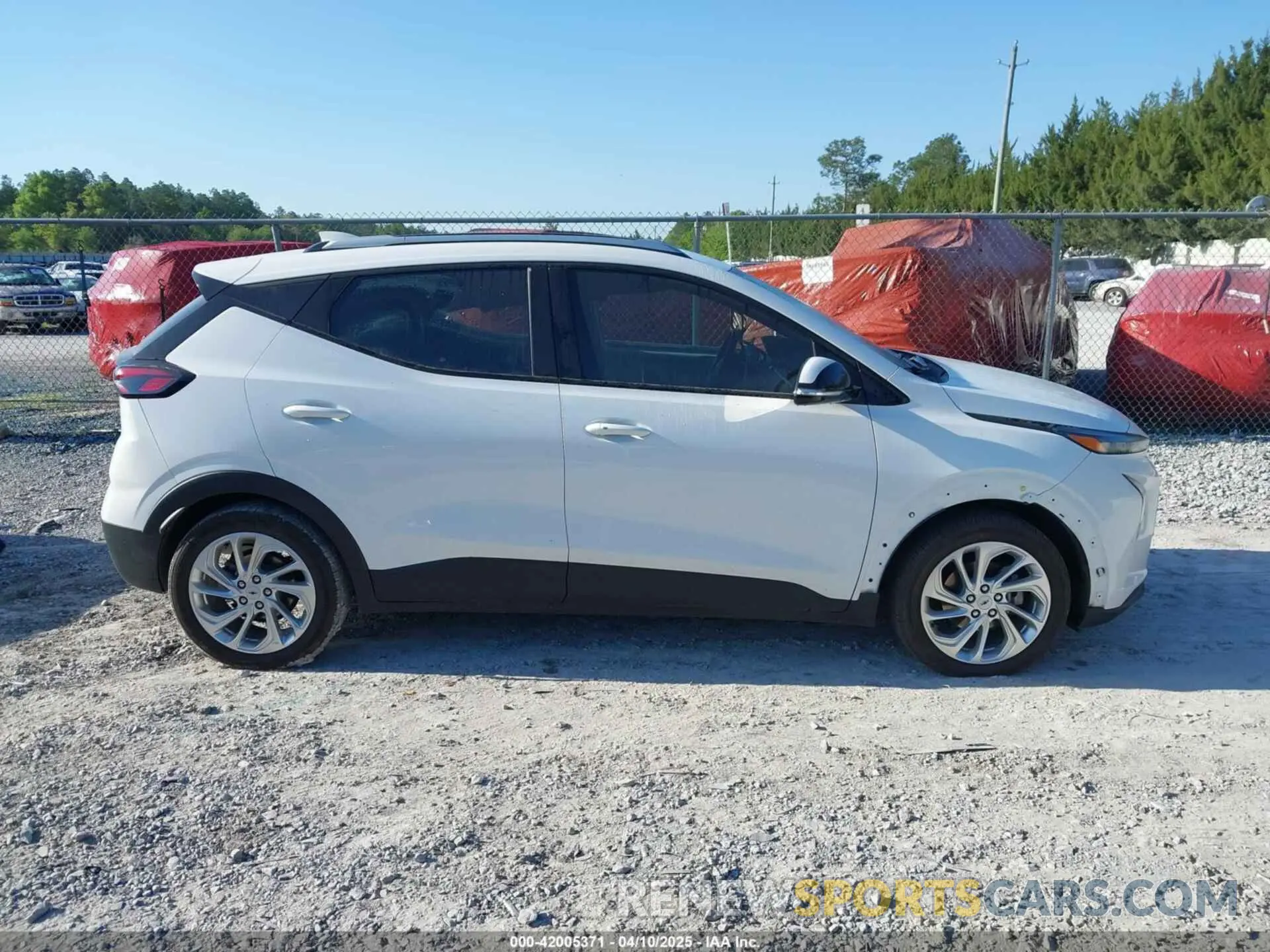 14 fotografías del automóvil dañado 1G1FY6S04P4128661 CHEVROLET BOLT EUV 2023