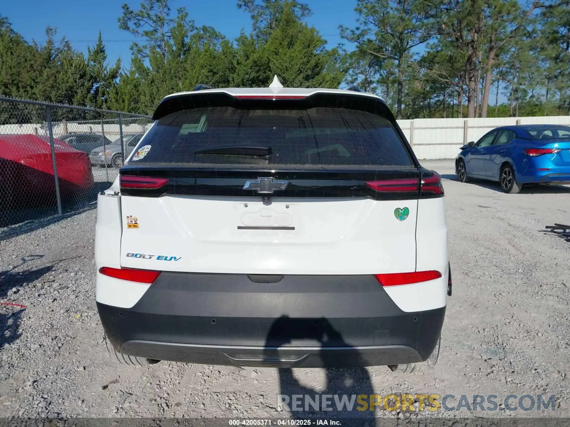 17 fotografías del automóvil dañado 1G1FY6S04P4128661 CHEVROLET BOLT EUV 2023