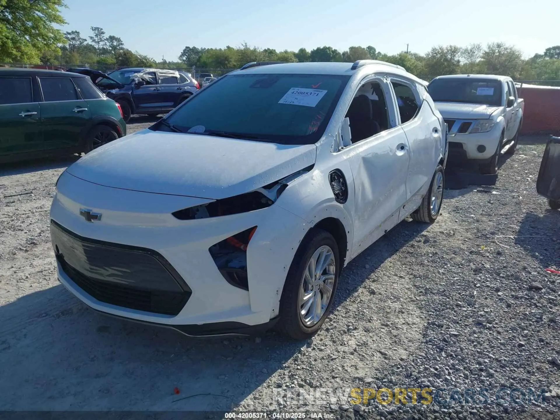 2 fotografías del automóvil dañado 1G1FY6S04P4128661 CHEVROLET BOLT EUV 2023