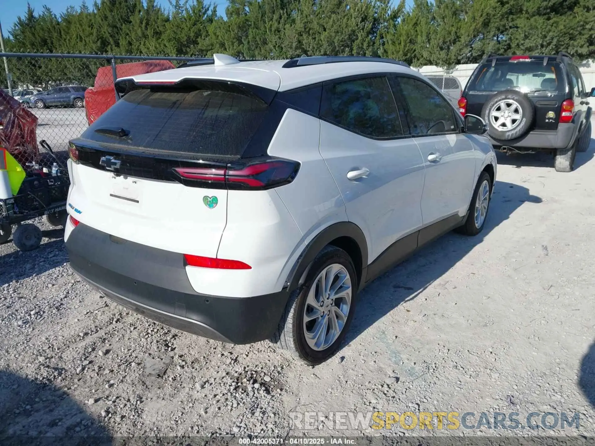 4 fotografías del automóvil dañado 1G1FY6S04P4128661 CHEVROLET BOLT EUV 2023