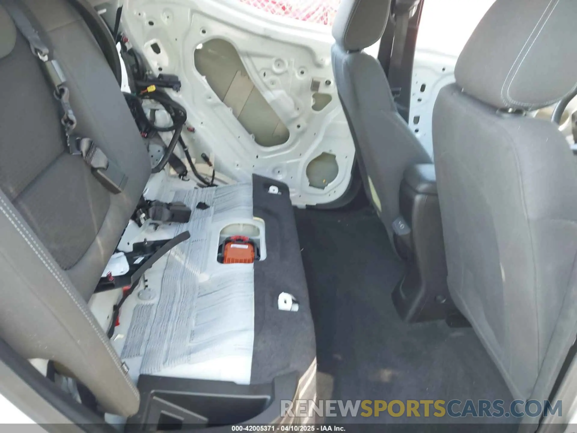 8 fotografías del automóvil dañado 1G1FY6S04P4128661 CHEVROLET BOLT EUV 2023