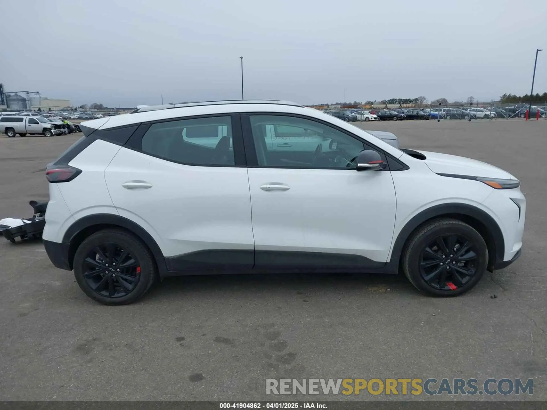 14 fotografías del automóvil dañado 1G1FY6S05P4117636 CHEVROLET BOLT EUV 2023