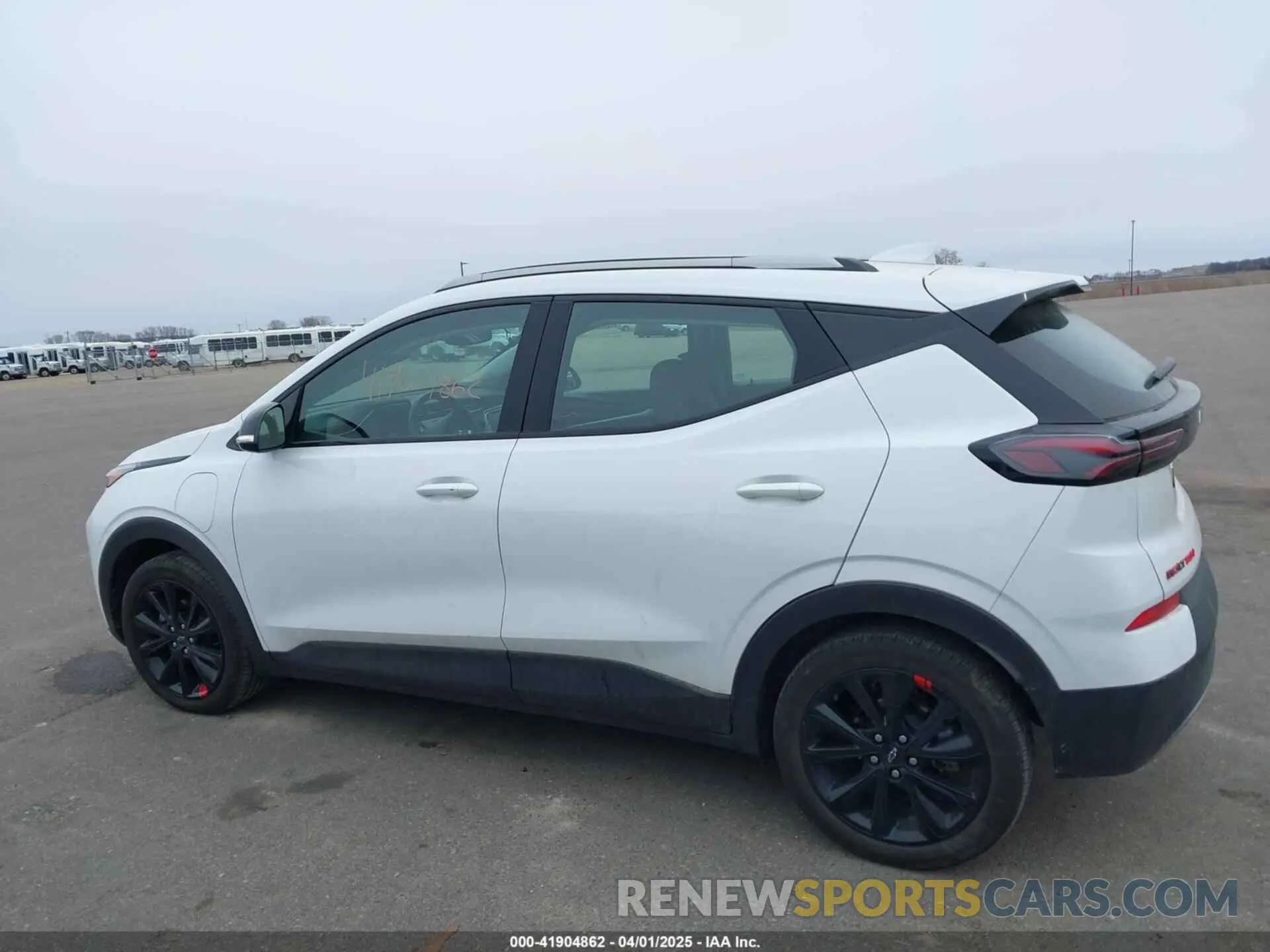 15 fotografías del automóvil dañado 1G1FY6S05P4117636 CHEVROLET BOLT EUV 2023