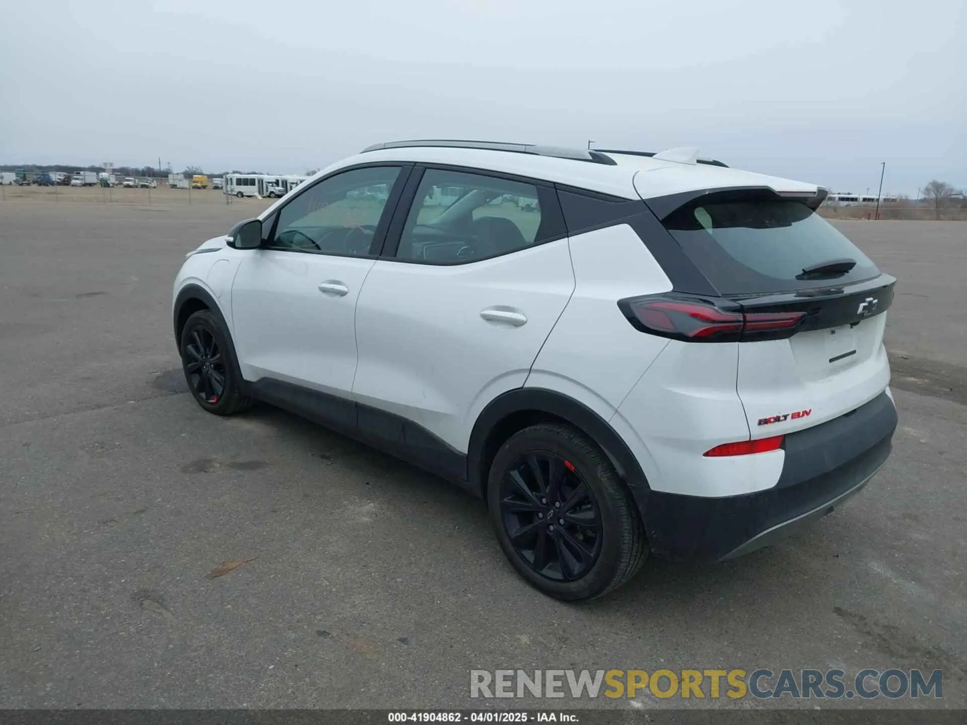 3 fotografías del automóvil dañado 1G1FY6S05P4117636 CHEVROLET BOLT EUV 2023