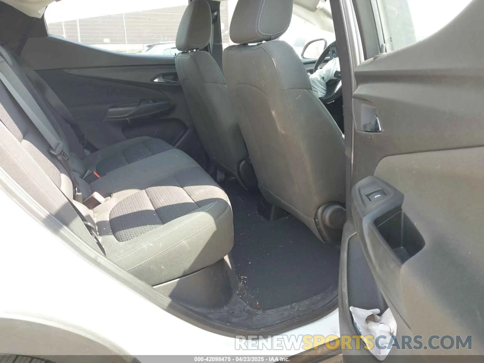 8 fotografías del automóvil dañado 1G1FY6S06P4144022 CHEVROLET BOLT EUV 2023