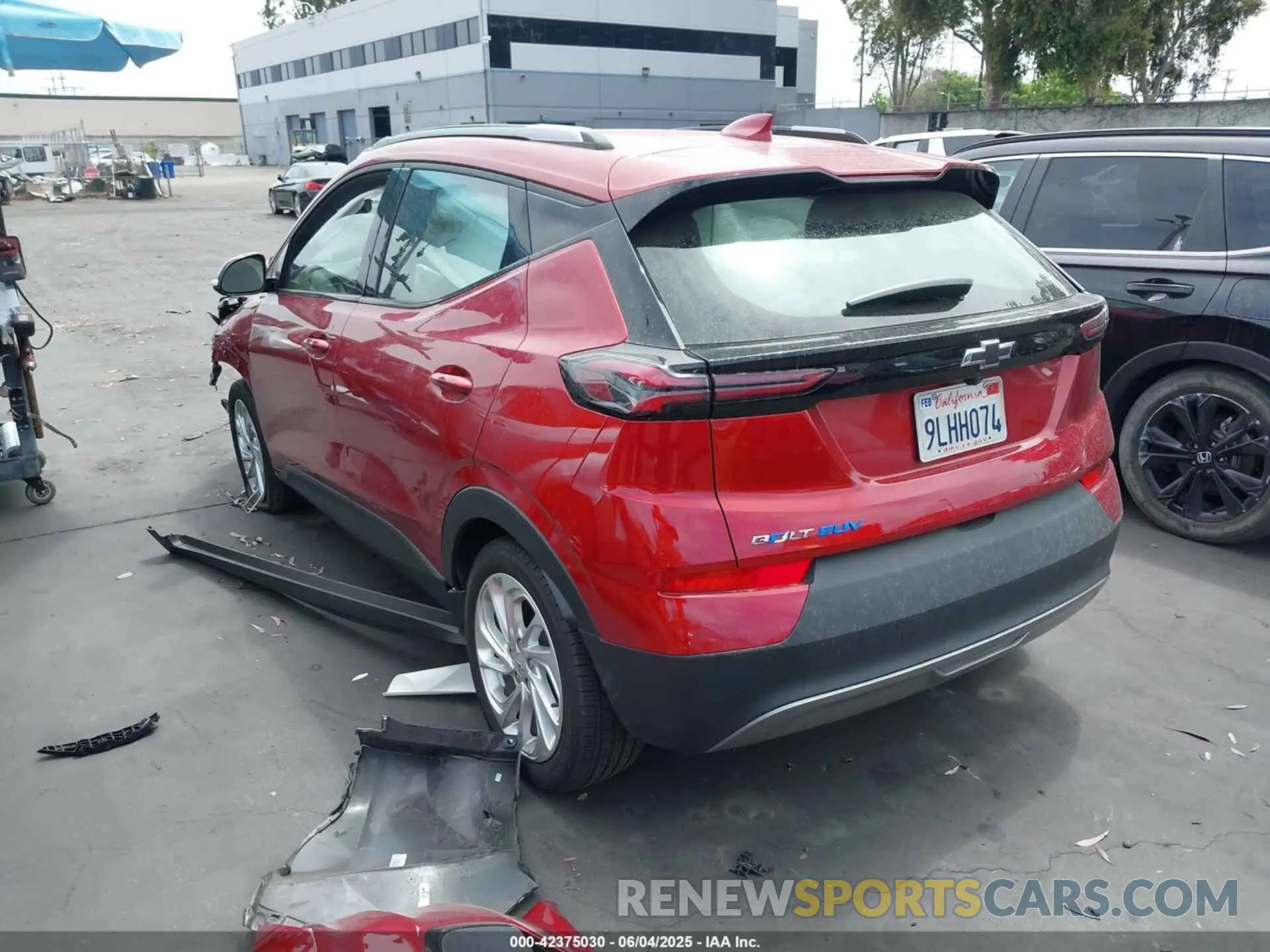 3 fotografías del automóvil dañado 1G1FY6S06P4194368 CHEVROLET BOLT EUV 2023