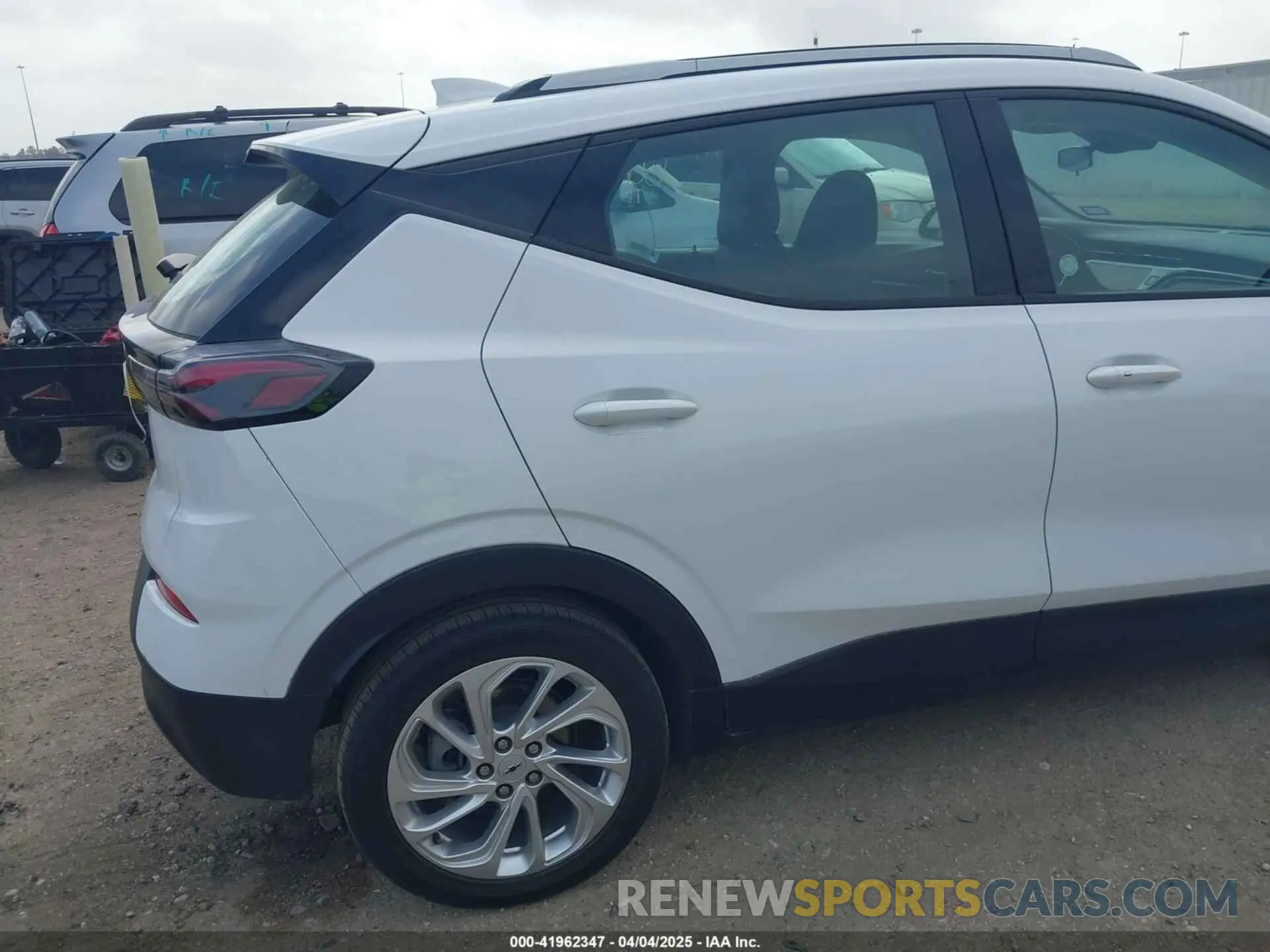6 fotografías del automóvil dañado 1G1FY6S08P4146306 CHEVROLET BOLT EUV 2023
