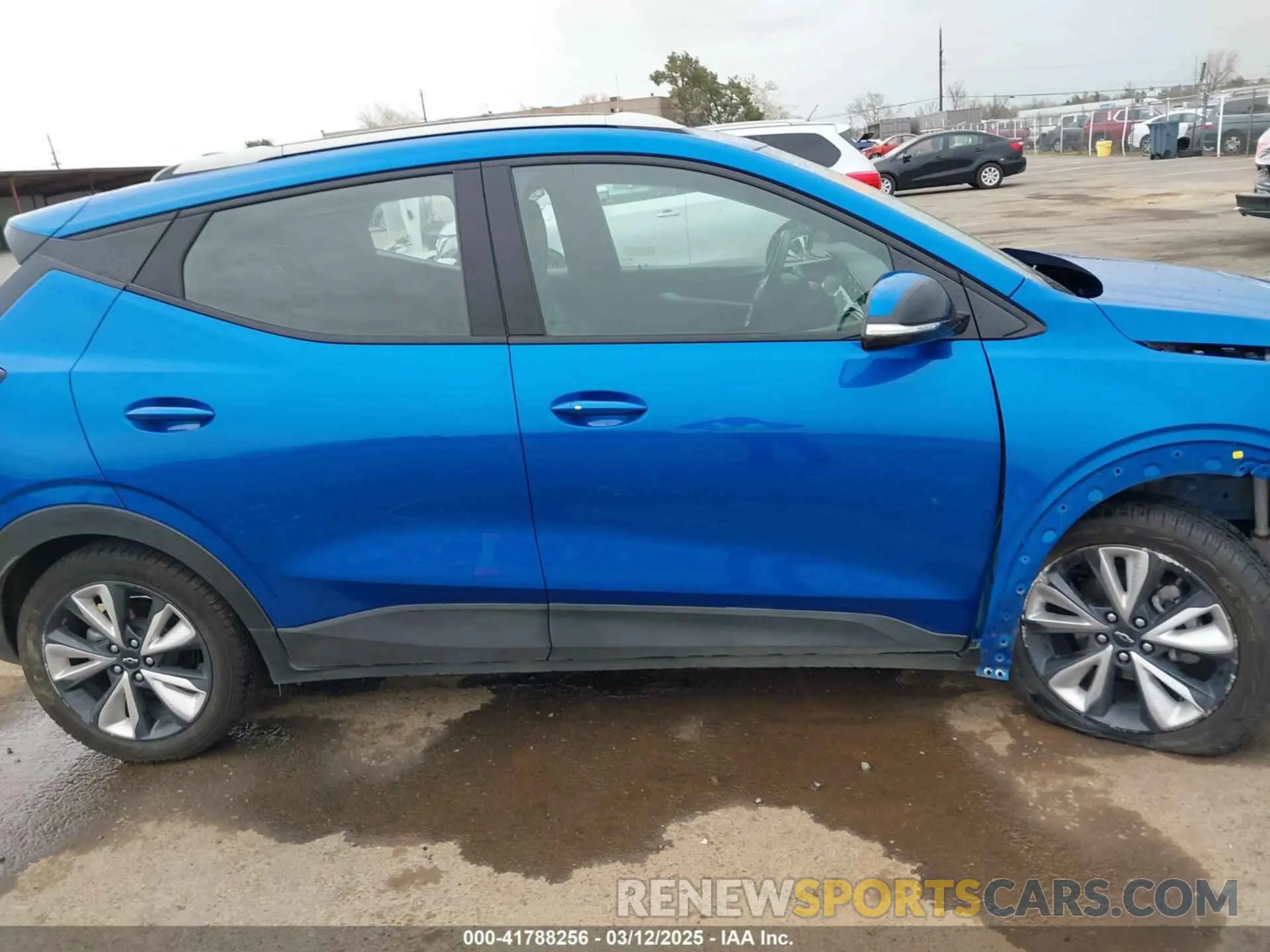 13 fotografías del automóvil dañado 1G1FY6S09P4103660 CHEVROLET BOLT EUV 2023