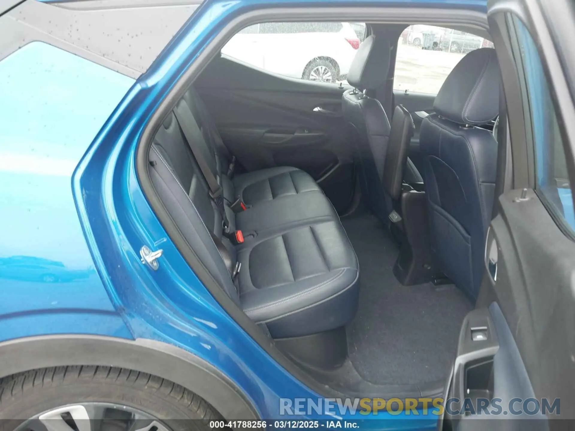 8 fotografías del automóvil dañado 1G1FY6S09P4103660 CHEVROLET BOLT EUV 2023