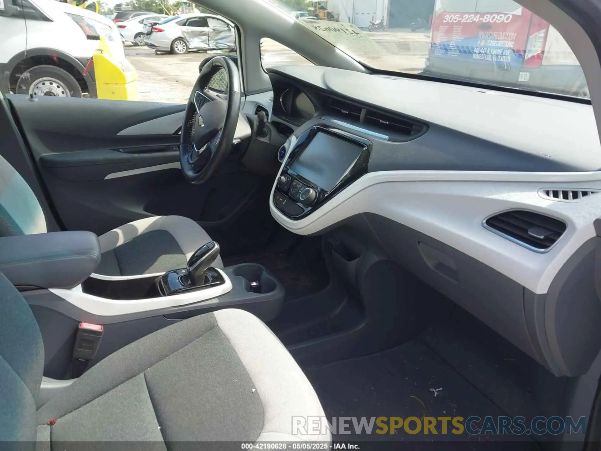 5 fotografías del automóvil dañado 1G1FY6S00K4105693 CHEVROLET BOLT EV 2019