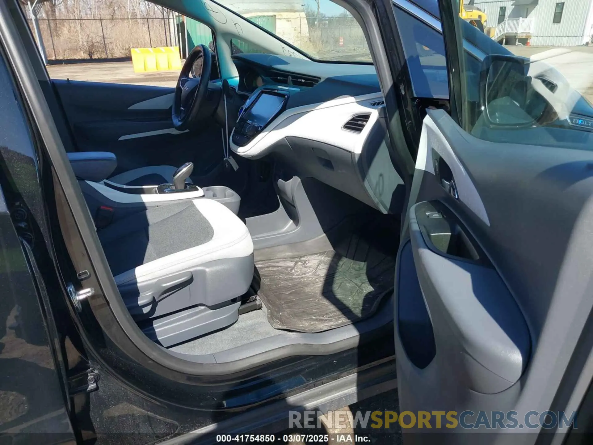 5 fotografías del automóvil dañado 1G1FY6S09L4143893 CHEVROLET BOLT EV 2020