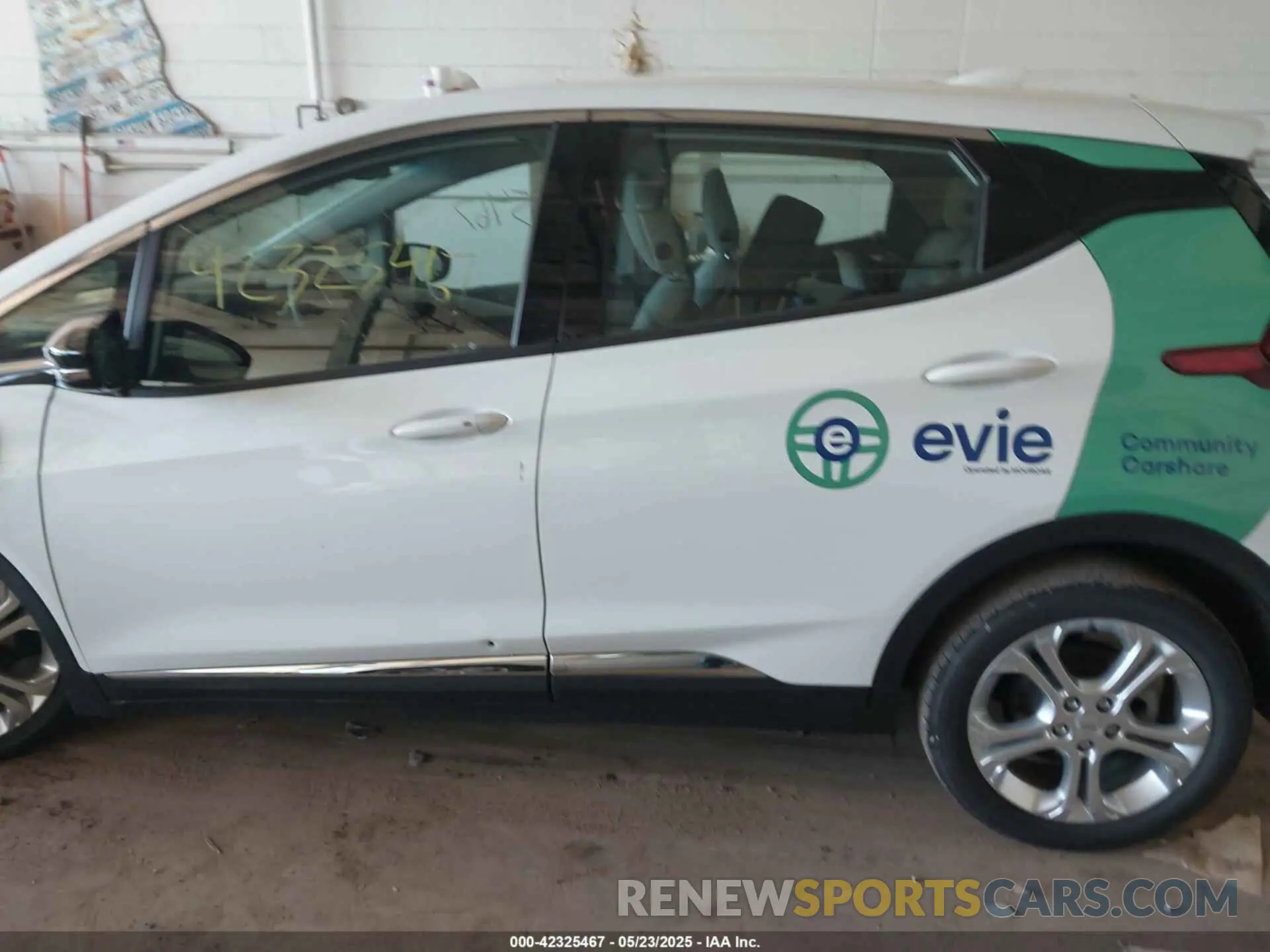 15 fotografías del automóvil dañado 1G1FY6S04M4110446 CHEVROLET BOLT EV 2021