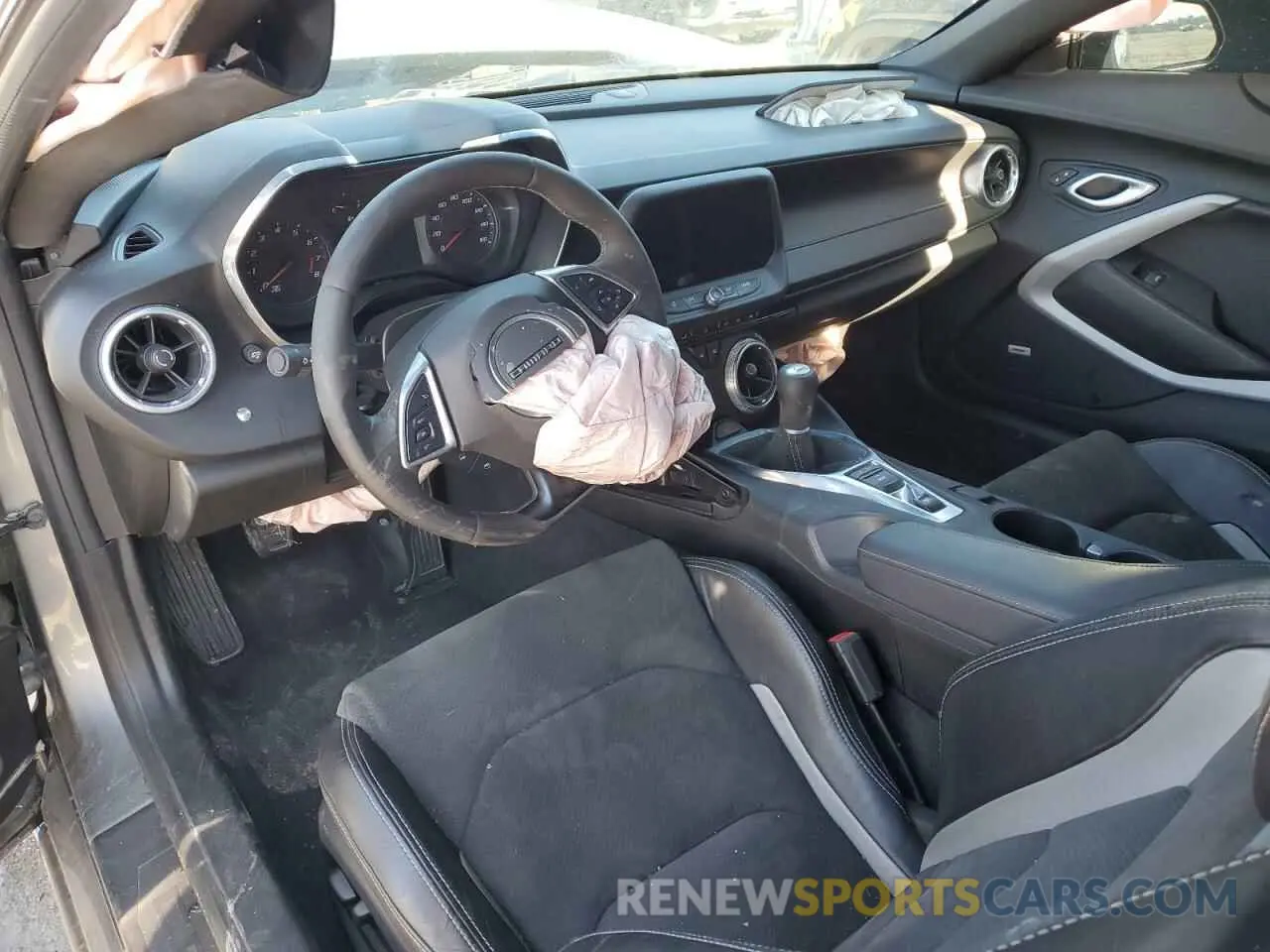 8 fotografías del automóvil dañado 1G1FA1RS2K0136000 CHEVROLET CAMARO 2019