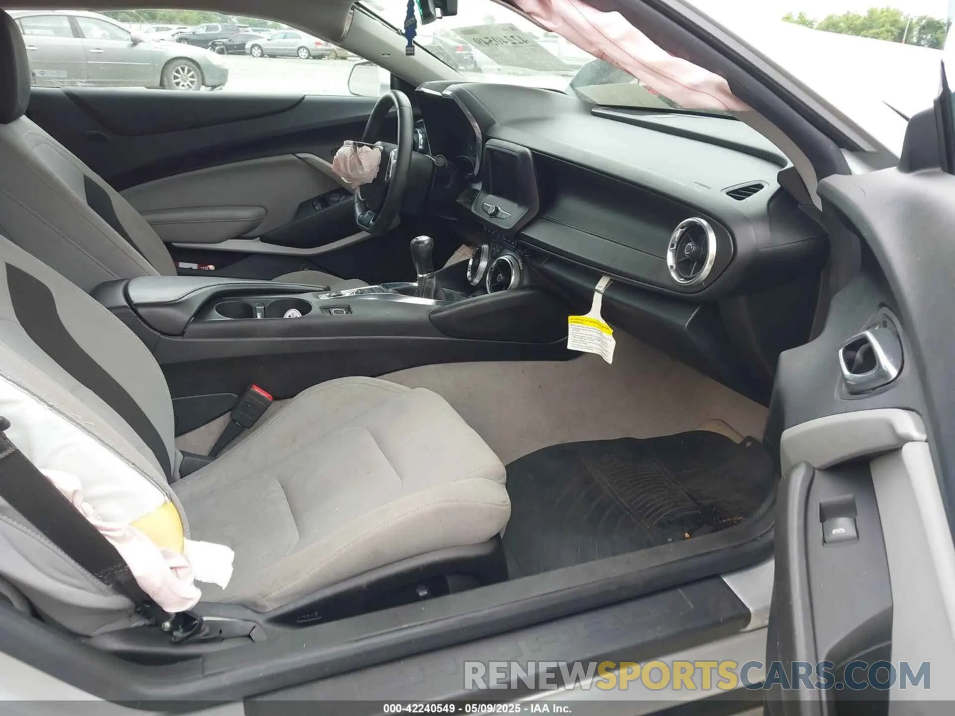5 fotografías del automóvil dañado 1G1FA1RX0K0149825 CHEVROLET CAMARO 2019